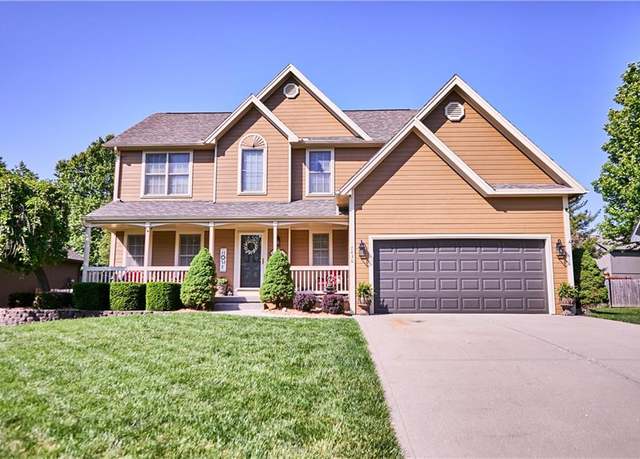 Property at 7430 N Sycamore Ave, Kansas City, MO 64158, 4 beds, 3.5 baths