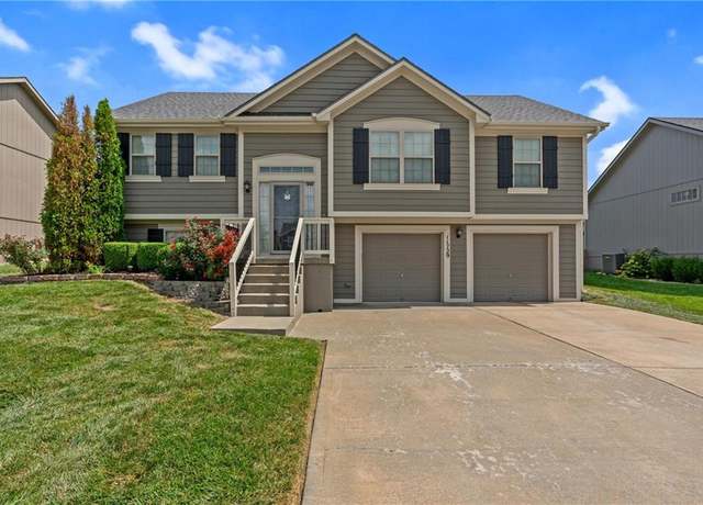Property at 11729 N Farley Ave, Kansas City, MO 64157, 3 beds, 3 baths