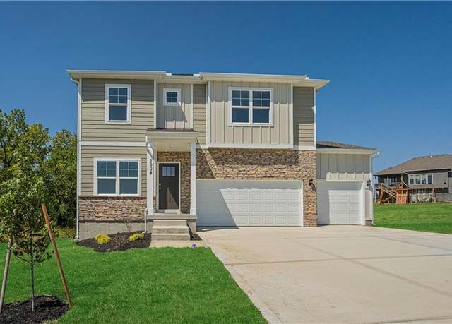 Property at 4811 NW 141st St, Platte City, MO 64079, 4 beds, 2.5 baths