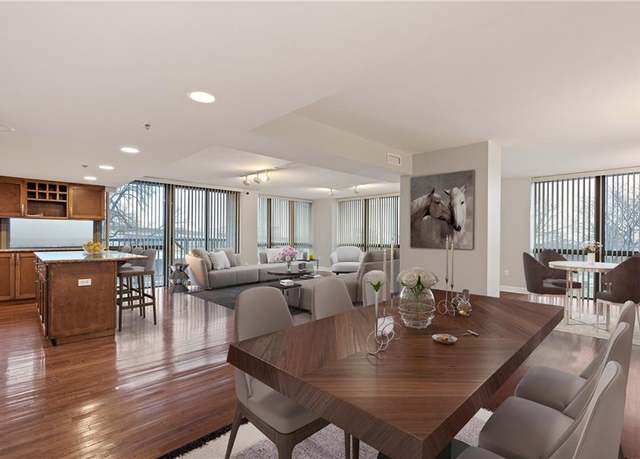 Property at 600 E Admiral Blvd #208, Kansas City, MO 64106, 2 beds, 2 baths