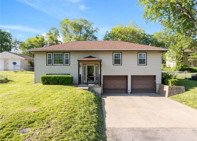 Property at 7538 Webster Ave, Kansas City, KS 66109, 3 beds, 2.5 baths