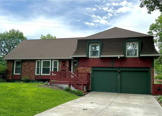Property at 9820 Farley Ln, Overland Park, KS 66212, 4 beds, 3.5 baths
