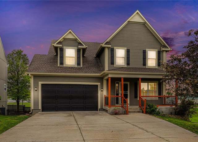 Property at 333 Mulberry Dr, Raymore, MO 64083, 5 beds, 3.5 baths