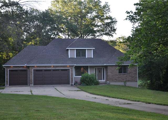 Property at 26311 Westlake Dr, Harrisonville, MO 64701, 4 beds, 3.5 baths