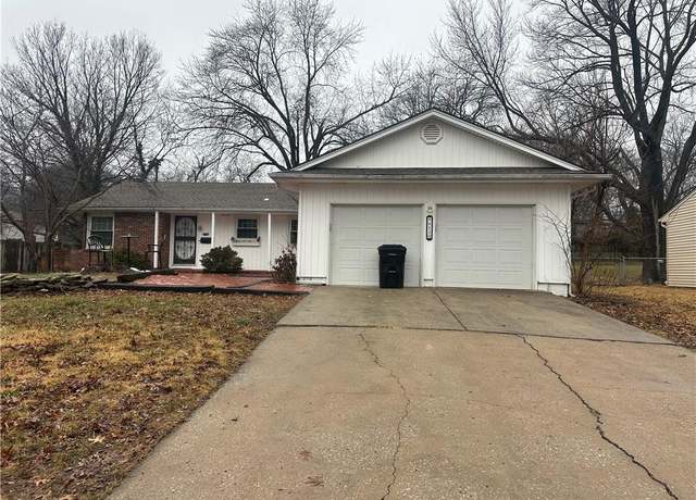 Property at 6120 Laurel Ave, Raytown, MO 64133, 2 beds, 1 bath