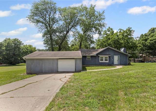 Property at 7816 N Broadway St, Kansas City, MO 64157, 2 beds, 1 bath