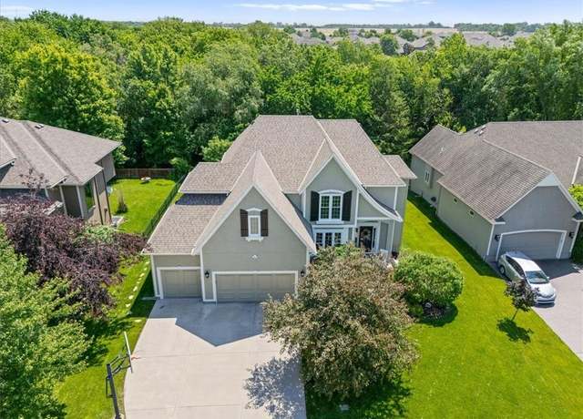 Property at 17631 S Brockway St, Olathe, KS 66062, 5 beds, 4.5 baths