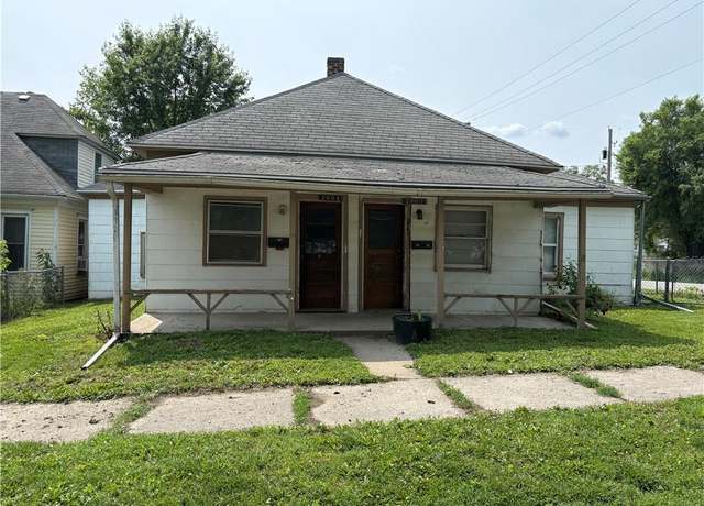 Property at 2900 S 19th St, St Joseph, MO 64503, 2 beds