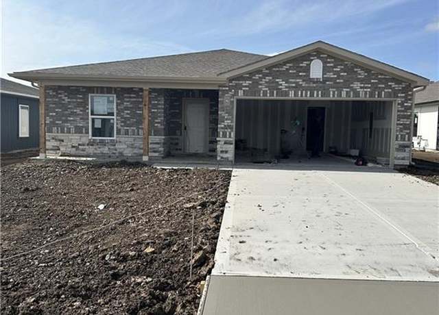 Property at 37767 W 207th Ter, Edgerton, KS 66021, 3 beds, 2 baths