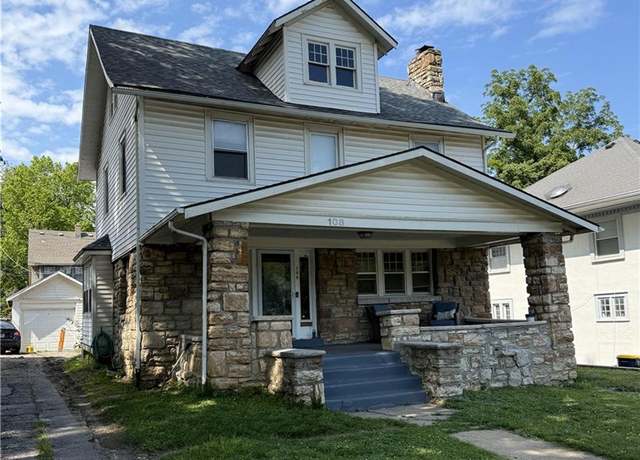 Property at 108 W 61st Ter, Kansas City, MO 64113, 3 beds, 1.5 baths