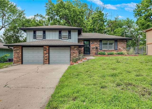 Property at 5912 E 98th St, Kansas City, MO 64134, 3 beds, 2.5 baths