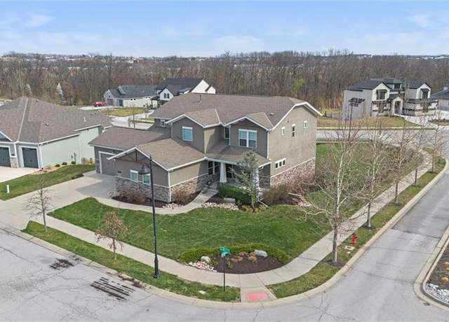 Property at 8701 NE 86th St, Kansas City, MO 64157, 5 beds, 4 baths