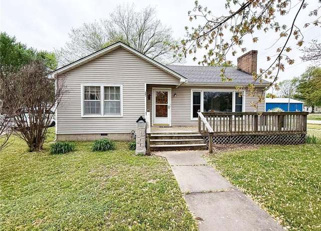 Property at 501 S Kansas St, Columbus, KS 66725, 2 beds, 1 bath