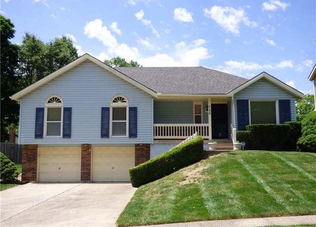 Property at 306 NE Stanton Ln, Lee's Summit, MO 64064, 3 beds, 3 baths