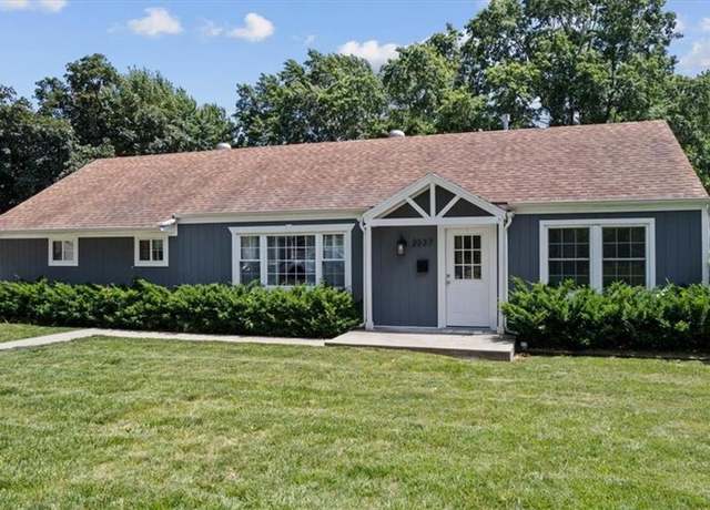 Property at 2237 W 79th St, Prairie Village, KS 66208, 3 beds, 2 baths