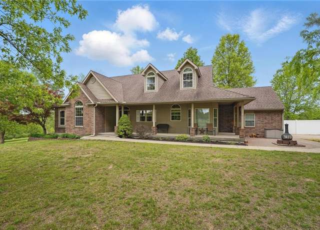 Property at 3805 SE Timberlake Dr, Holt, MO 64048, 5 beds, 2 baths