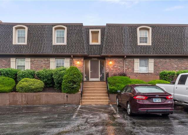 Property at 7616 W 59th Ter #37, Overland Park, KS 66202, 2 beds, 2 baths