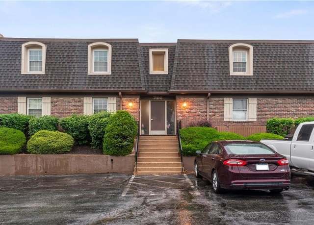 Property at 7616 W 59th Ter #37, Overland Park, KS 66202, 2 beds, 2 baths