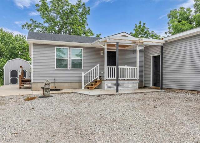 Property at 630 N Linn Valley Dr, Linn Valley, KS 66040, 2 beds, 2 baths