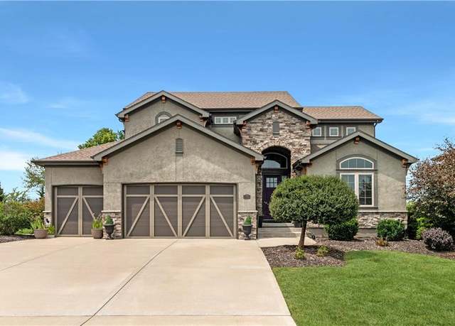 Property at 170 SW Roosevelt Rdg, Lee's Summit, MO 64081, 5 beds, 4 baths