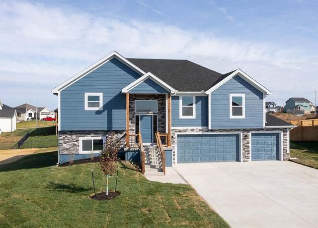 Property at 11150 Nogard Ave, Kansas City, KS 66109, 4 beds, 3 baths