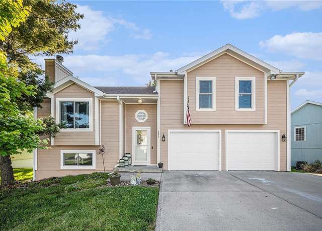 Property at 305 Crimson Ct, Cameron, MO 64429, 3 beds, 2.5 baths