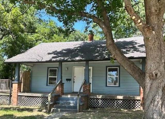 Property at 718 W Maple St, Nevada, MO 64772, 2 beds, 1 bath