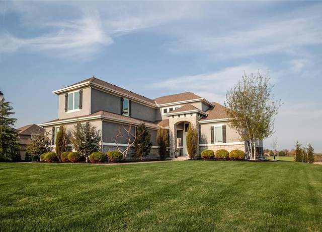 Property at 8160 N Callaway Ave, Kansas City, MO 64152, 6 beds, 5 baths