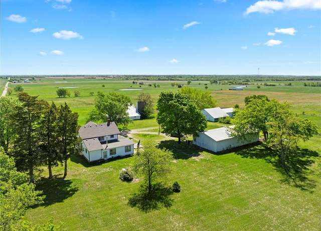 Property at 657 N 400 Rd, Overbrook, KS 66524, 3 beds, 2 baths