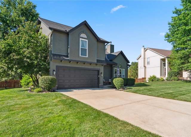 Property at 21607 W 51st St, Shawnee, KS 66226, 3 beds, 3 baths