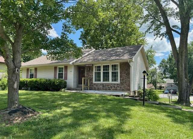 Property at 1813 Thornton St, Leavenworth, KS 66048, 3 beds, 2.5 baths