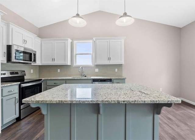 Property at 796 Highland Dr, Edwardsville, KS 66111, 3 beds, 3 baths