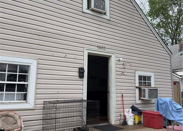 Property at 1632 Chelsea Ave, Kansas City, MO 64127, 3 beds, 1 bath