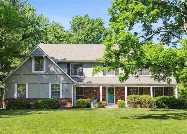Property at 7710 Noland Rd, Lenexa, KS 66216, 5 beds, 4.5 baths