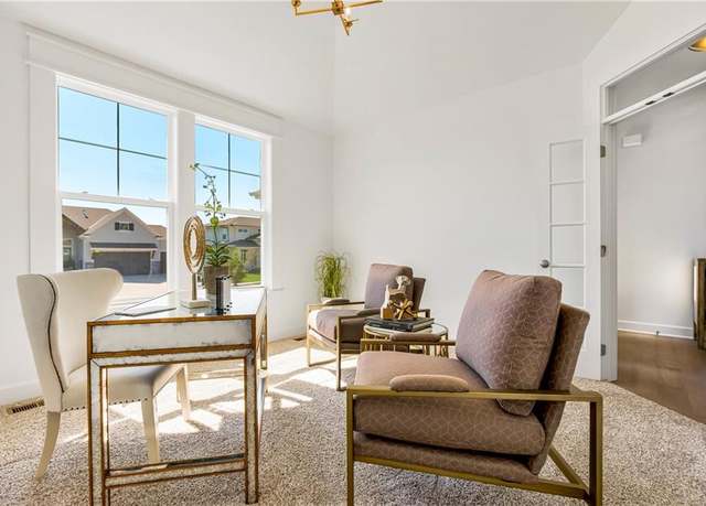Property at 25212 W 92nd St, Lenexa, KS 66227, 4 beds, 3.5 baths