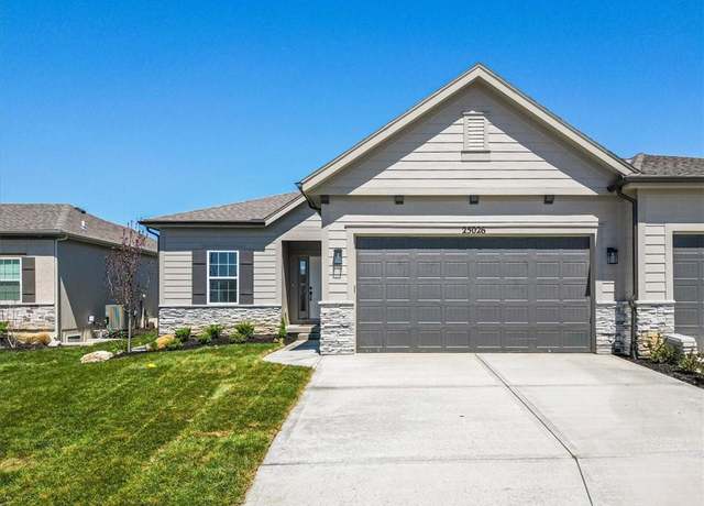 Property at 25026 W 94th Ter, Lenexa, KS 66227, 4 beds, 3 baths