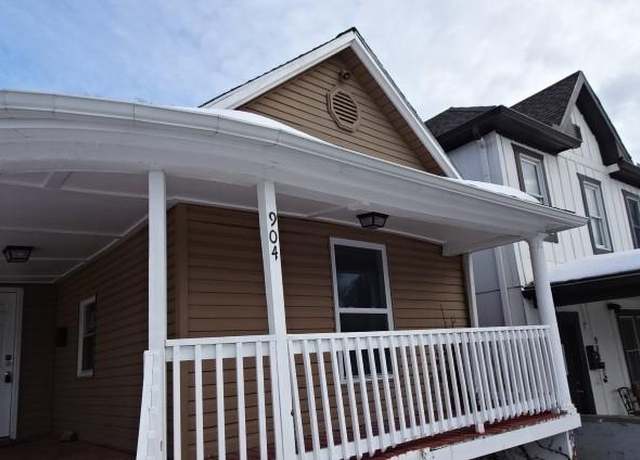 Property at 904 Pacific Ave, Kansas City, KS 66101, 2 beds, 2 baths