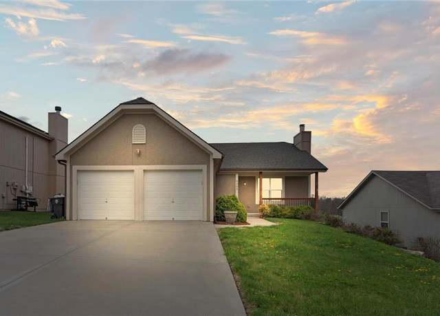 Property at 8309 NE 116th St, Kansas City, MO 64157, 3 beds, 3 baths