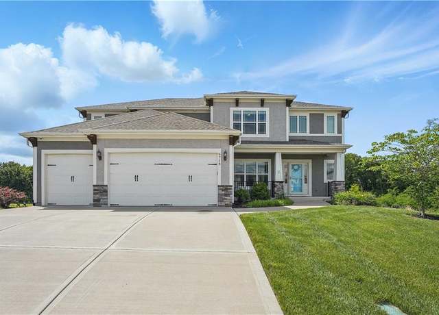 Property at 6718 NW 105th St, Kansas City, MO 64154, 6 beds, 5 baths