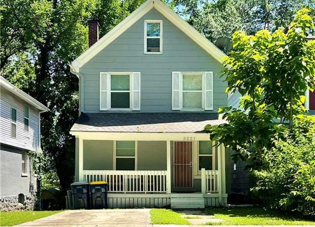 Property at 3221 E 11 St, Kansas City, MO 64127, 4 beds, 3.5 baths