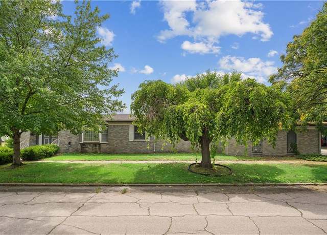 Property at 1302 W 4th St, Coffeyville, KS 67337, 3 beds, 2 baths