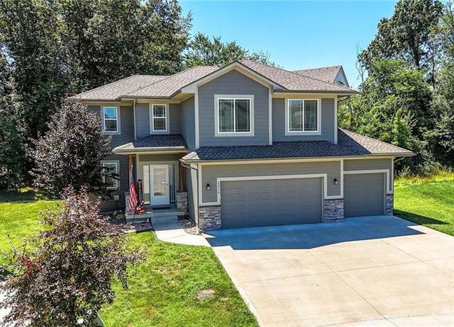 Property at 1016 SE Forest Ridge Ct, Blue Springs, MO 64014, 4 beds, 2.5 baths