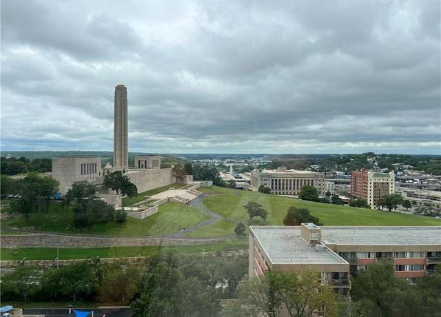 Property at 2510 Grand Blvd Unit 1702-03, Kansas City, MO 64108, 2 beds, 2.5 baths