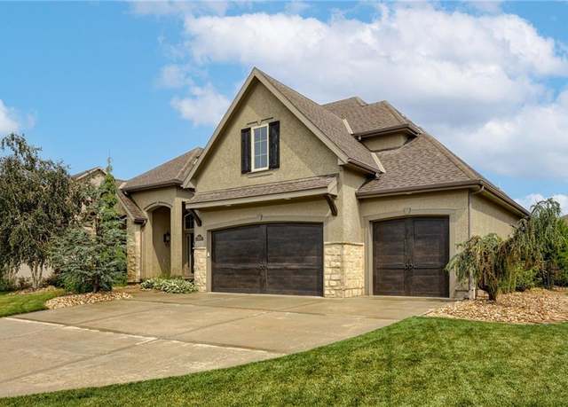 Property at 2819 NE 102nd Ter, Kansas City, MO 64155, 5 beds, 4.5 baths