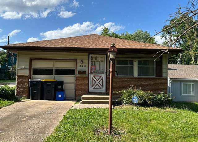 Property at 208 E 80th Ter, Kansas City, MO 64114, 3 beds, 1 bath