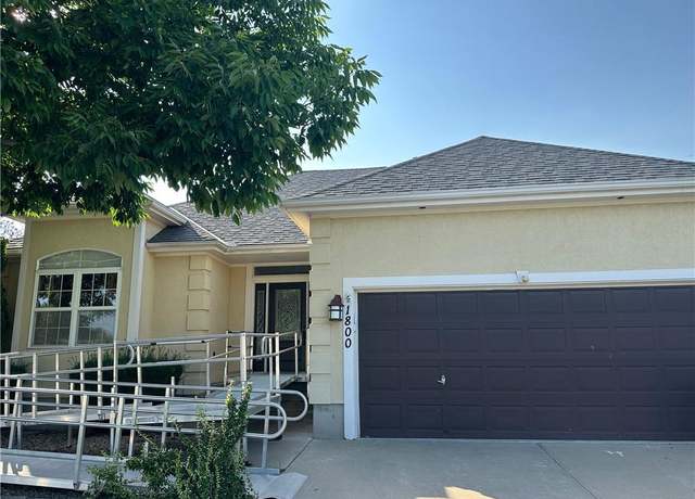 Property at 1800 Meadowlark Ct, Raymore, MO 64083, 2 beds, 2.5 baths