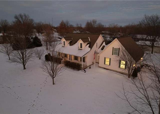 Property at 114 NW 253rd Rd, Clinton, MO 64735, 3 beds, 2.5 baths