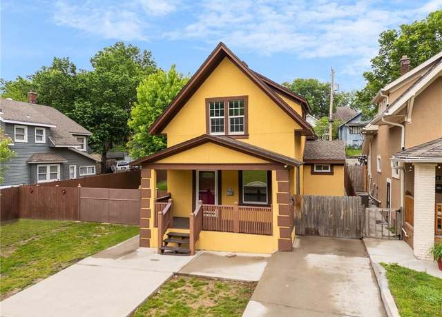 Property at 805 N 18th St, Kansas City, KS 66102, 3 beds, 2 baths