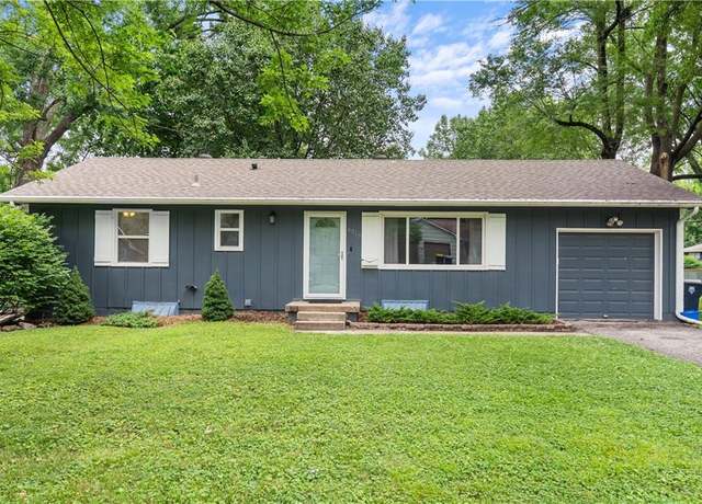 Property at 4510 E 113th St, Kansas City, MO 64137, 4 beds, 2 baths