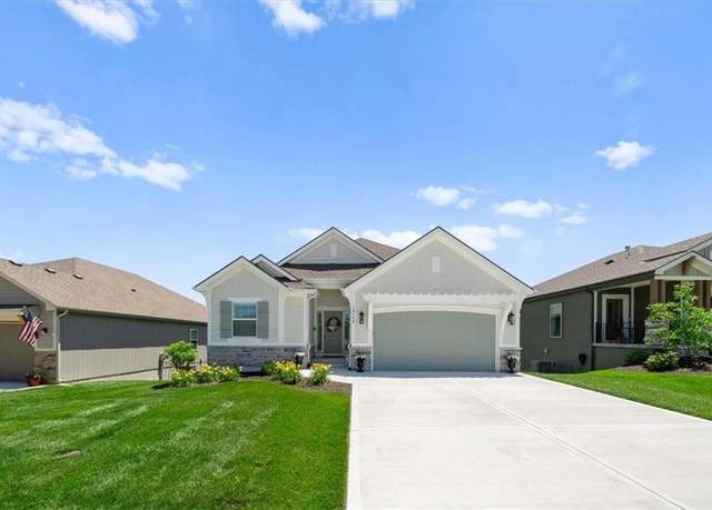 Property at 10709 N Bell St, Kansas City, MO 64155, 3 beds, 3 baths